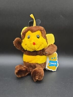 BNWT  Vintage 1980 Dakin #28 - 1195 Buzz Bee Bean Bag Plush Toy